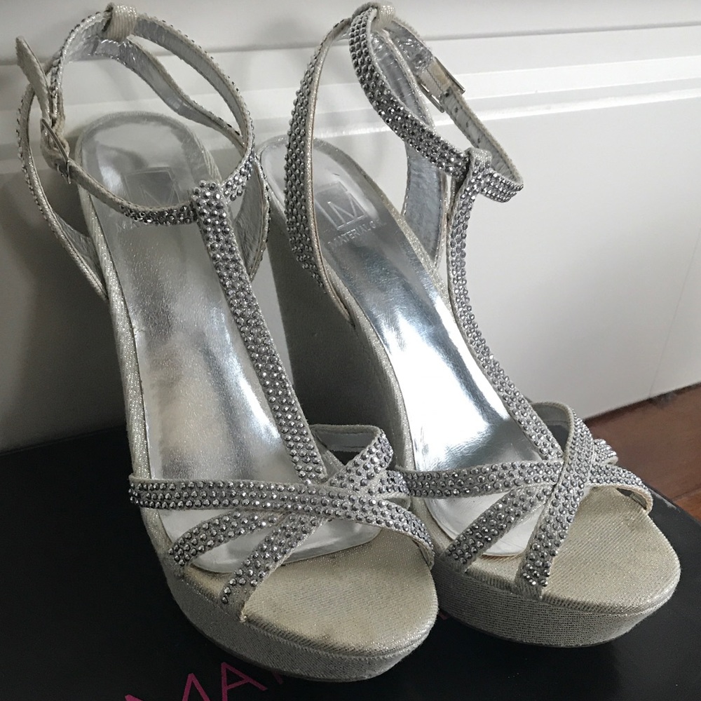 Silver/white Wedges